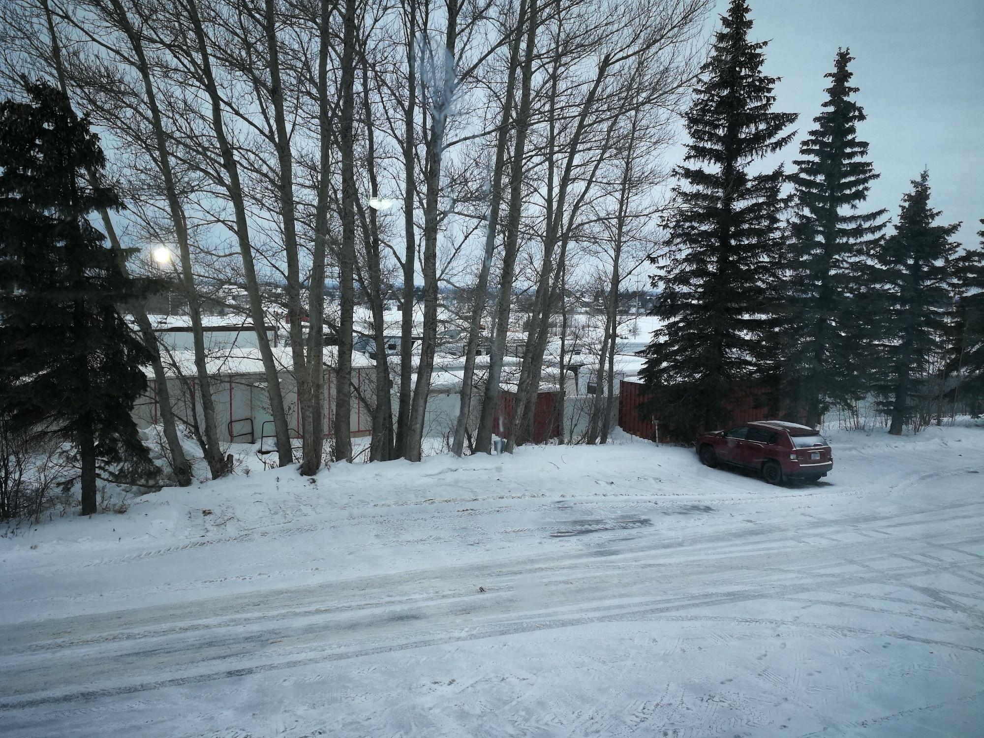 Отель Super 8 By Wyndham Timmins On Экстерьер фото